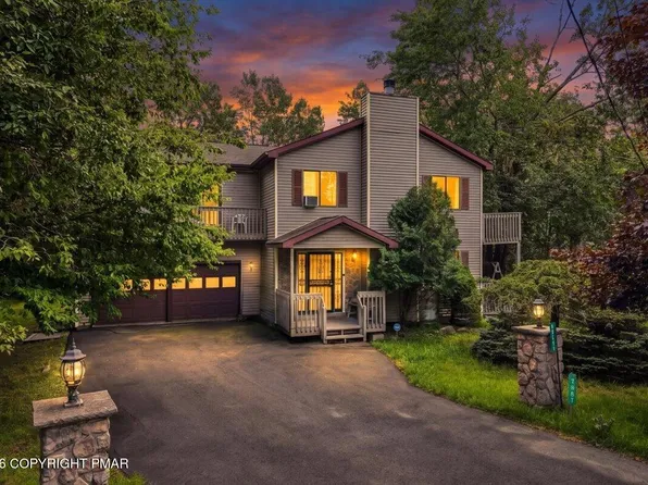 7901 Sleepy Hollow Dr, Tobyhanna, PA 18466