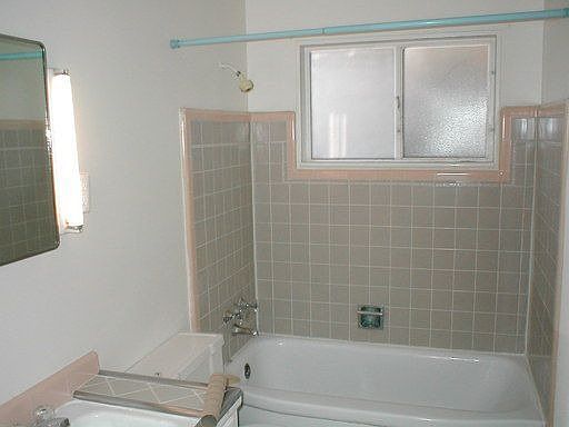 5th image of 3055 Richmond St