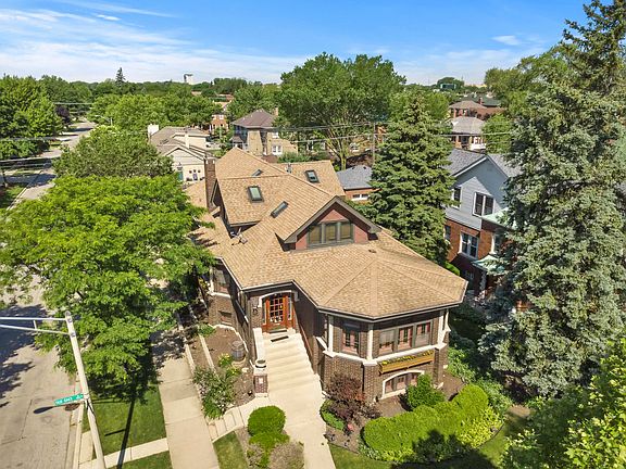2nd image of 1201 Fair Oaks Ave