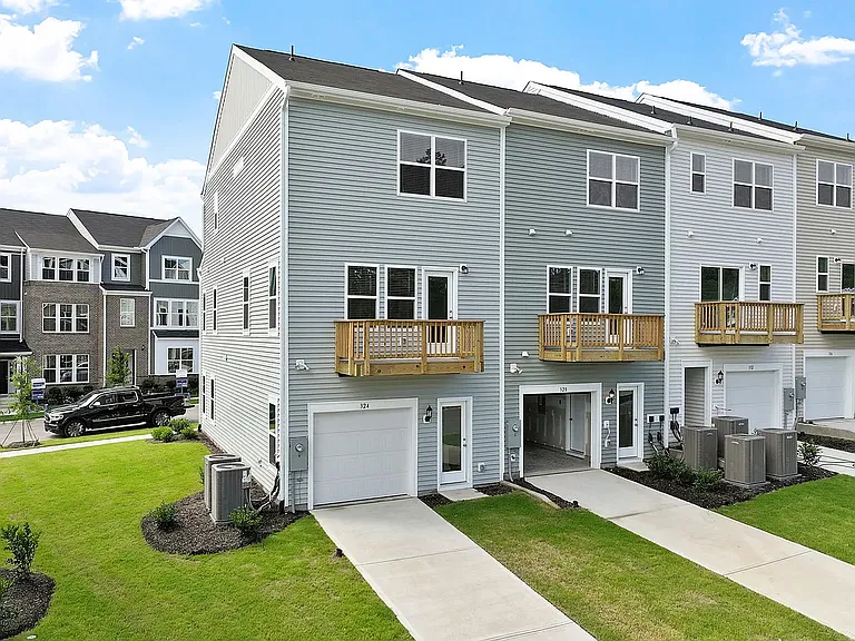 324 Chesapeake Commons St — Photo 11