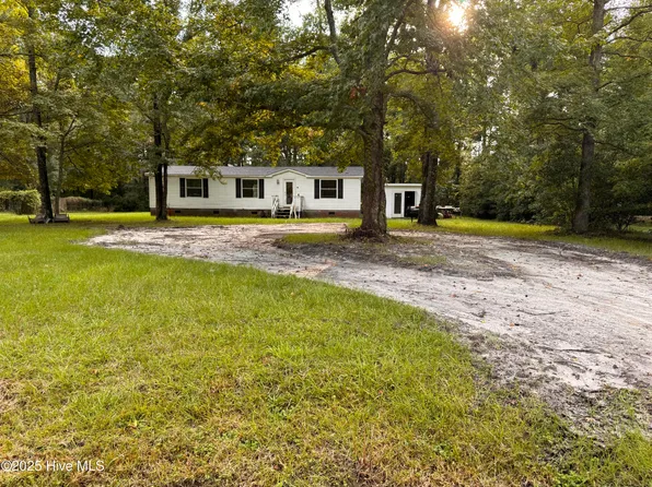 110 Winchester Lane, Rocky Point, NC 28457