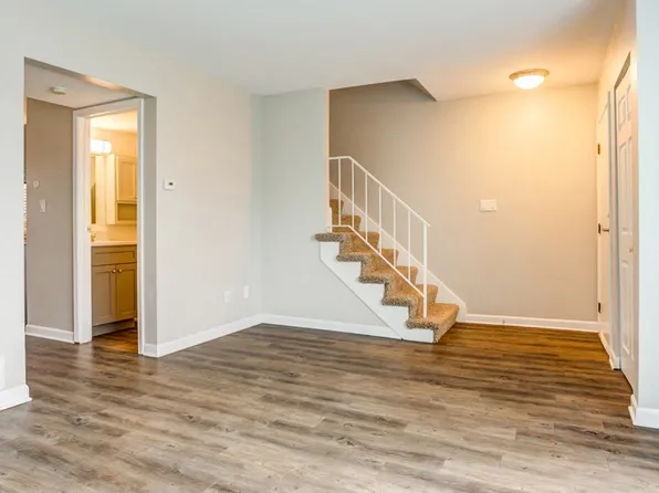 The View Apartments St Charles