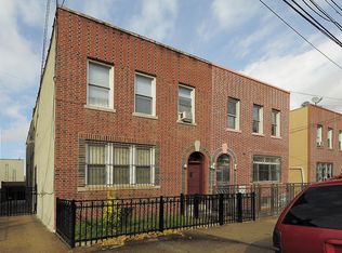 3064 12th St, Astoria, NY 11102