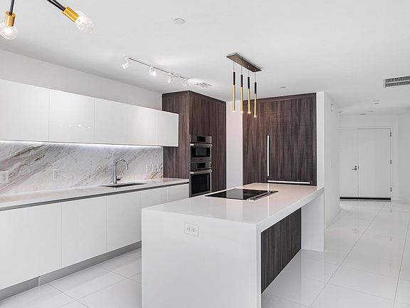 3rd image of 851 NE 1st Ave #2012AB