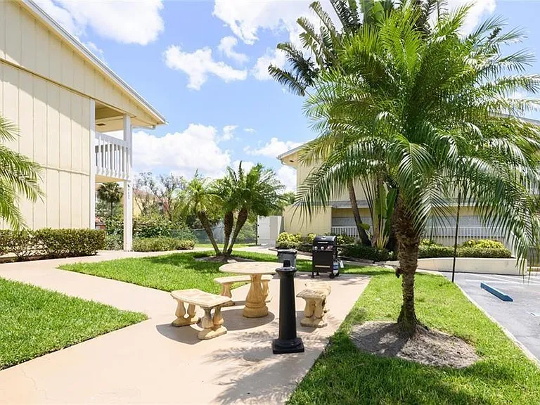 4625 Bayshore Dr #D16 — Photo 15