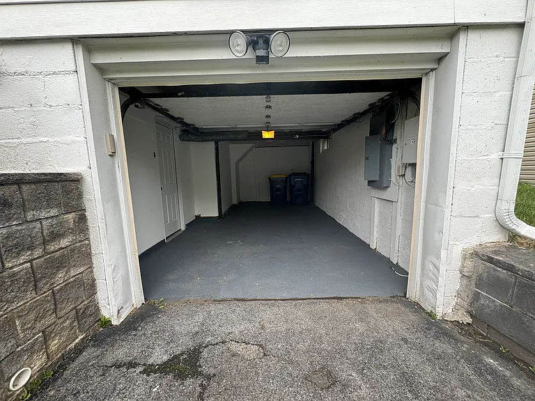 304 Yorkshire Blvd — Photo 9