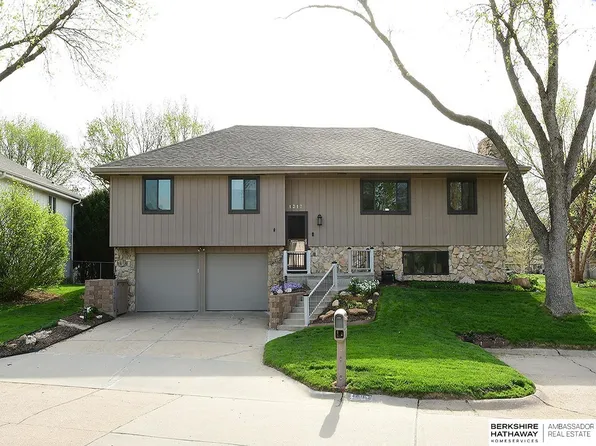 1317 N 148th Plz, Omaha, NE 68154