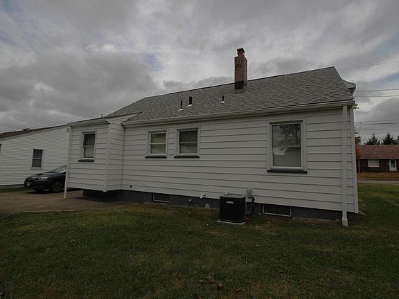 4th image of 93 Goretti Dr