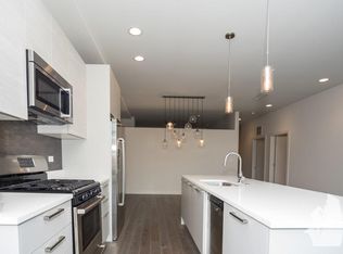 859 N Franklin St #502, Chicago, IL 60610