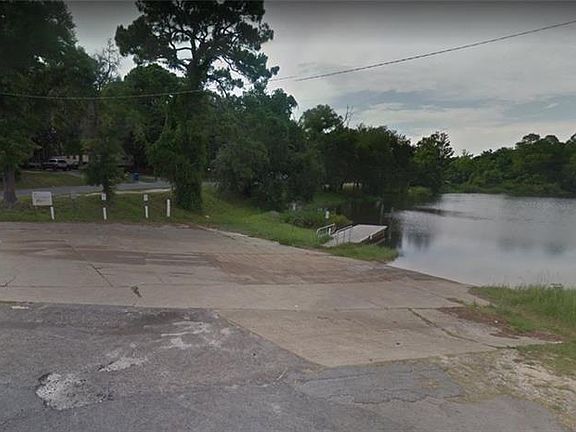 5th image of 112 Bayou Ave