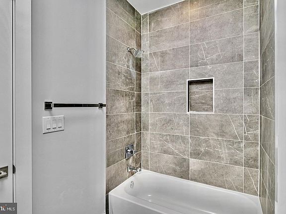 4th image of 1710 N 25th St #1