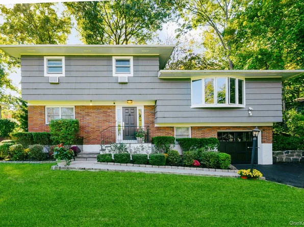 15 Tanglewood Road, Scarsdale, NY 10583