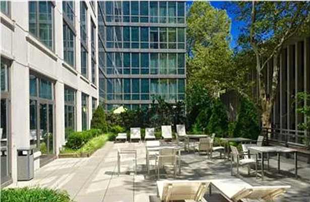 Rented by BLU Real Estate | media 18