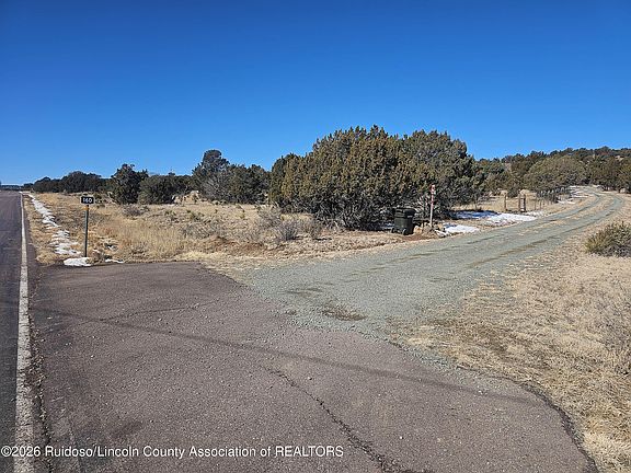 2nd image of 160 Main Rd