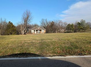 105 Sunnybrook Dr, Festus, MO 63028