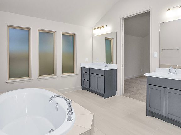 5th image of 29850 Amber Brook Dr