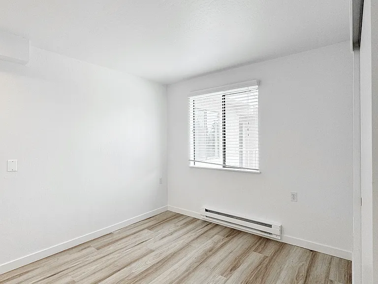 Highlander Apartments — Photo 58