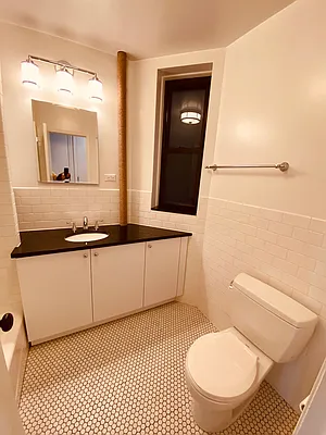 Rented by Metropolis Real Estate of Manhattan | media 20