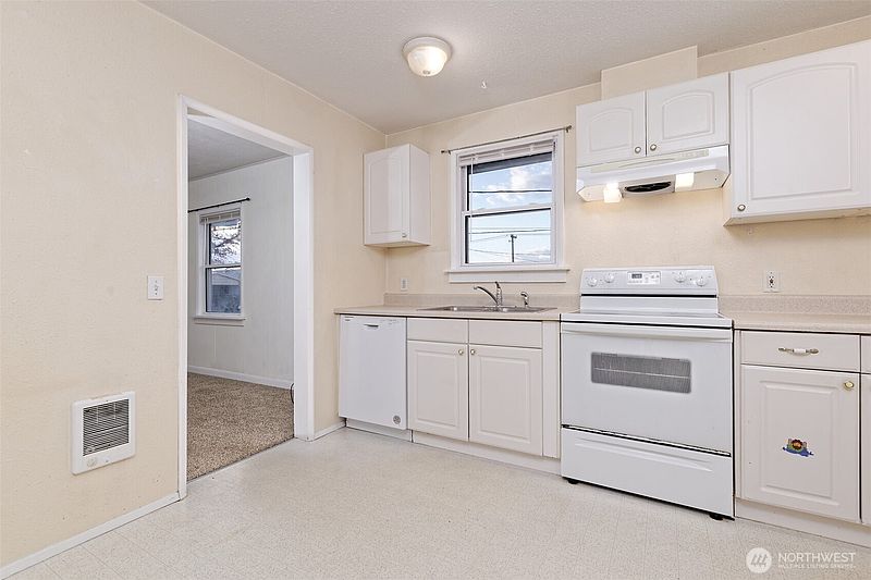 5th image of 1514 Summit Drive