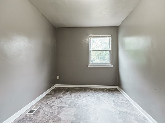 Small Bedroom