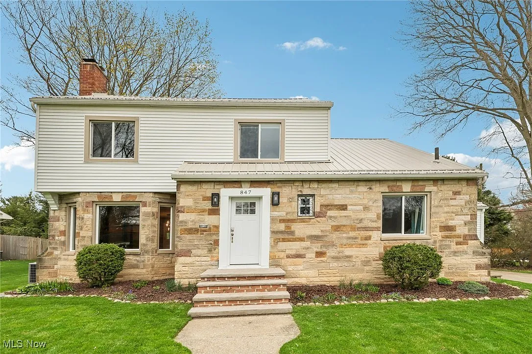 847 Westgrove Rd photo 1