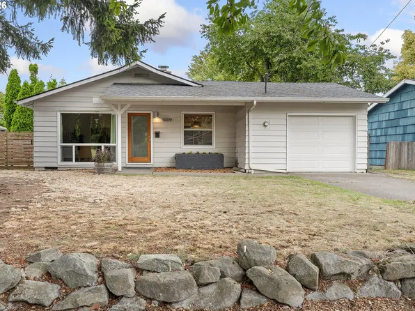 9009 N New York Ave, Portland, OR 97203