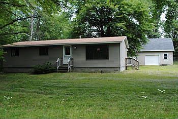 1979 stick built ranch home with a 24x40 garagepole building with cement floor and attic storage. Ho