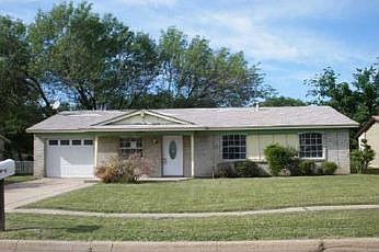1st image of 15128 Oakwood Ln