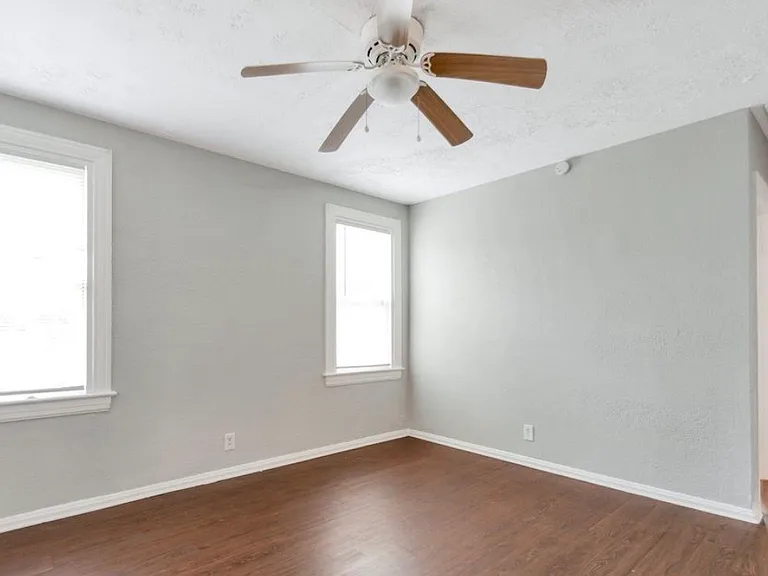 2862 Woodland St W — Photo 4