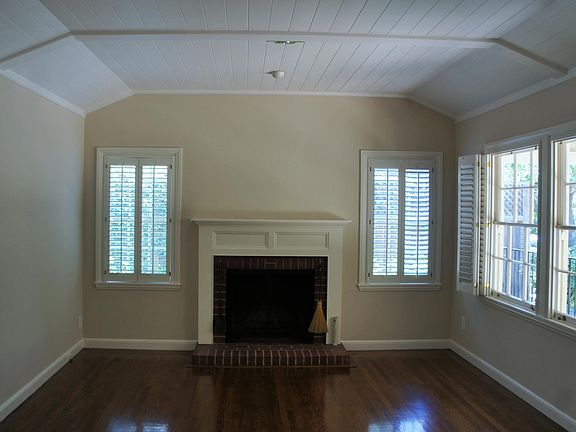 5th image of 440 Blake St