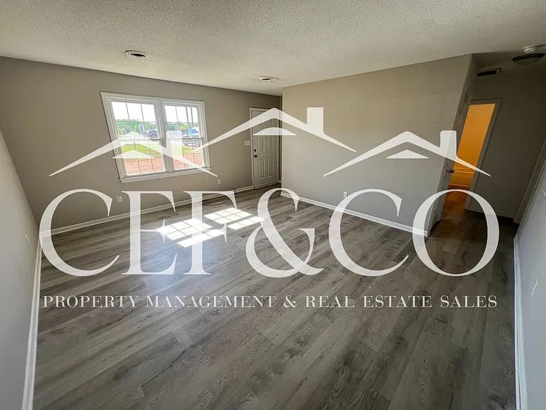 7940 Valley Falls Rd — Photo 2