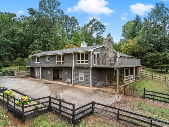 225 Mockingbird Hill Rd, Landrum, SC 29356