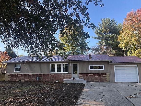 5th image of 160 Anderson Dr