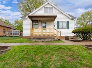 805 Wright St, Bloomington, IL 61701