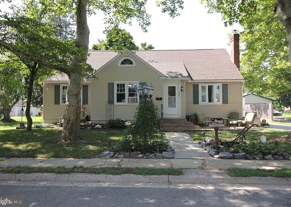 1st image of 308 Pine St