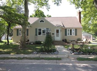 308 Pine St, Carneys Pt, NJ 08069