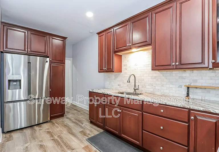 313 Home Ave — Photo 6