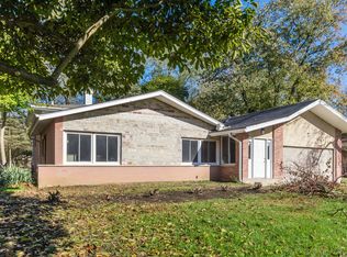 22W336 Balsam Dr, Glen Ellyn, IL 60137