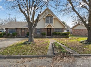 1604 Lyndale Dr, Ennis, TX 75119