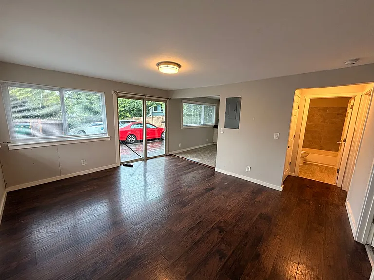 Jericho Apartments — Photo 9