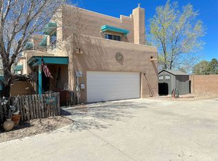 4317 Vuelta Colorada, Santa Fe, NM 87507