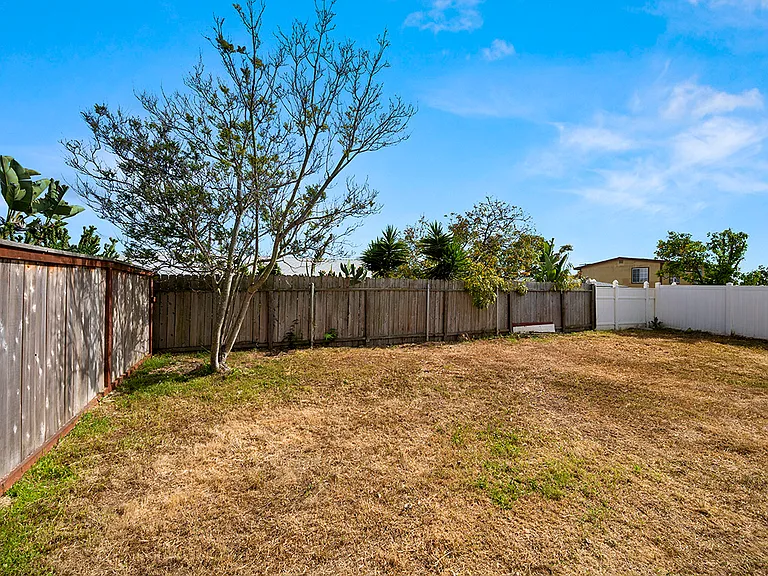 3641 Martha St — Photo 25