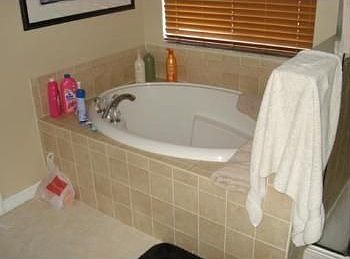 4th image of 622 Carriage Lake Way
