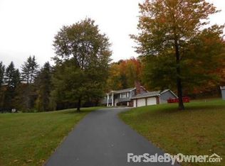 678 Squaw Run Rd, Ellwood City, PA 16117