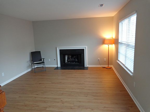 2nd image of 3175 Kirklevington Dr #233