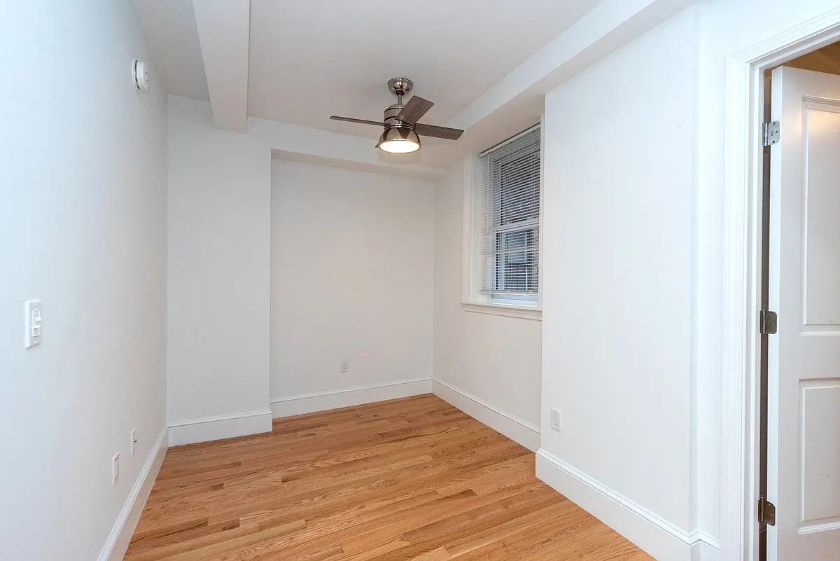 Building Photo - 175 Hemenway St #10