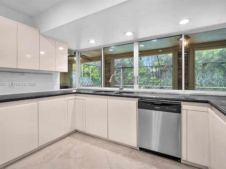 3441 N Hills Dr — Photo 17
