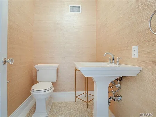 Sold by Douglas Elliman | media 9