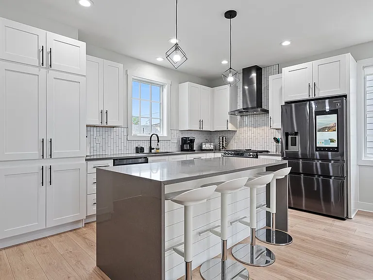 287 E Greenwood Ave — Photo 19