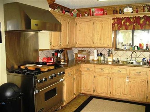3rd image of 14519 Lettie Ln